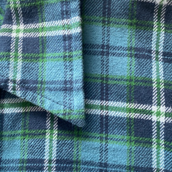 TNA green check shacket with front pockets. Size small in excellent condition - Picture 5 of 9